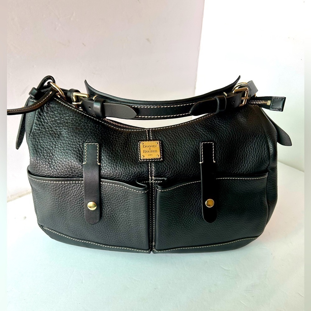 Dooney & Bourke EUC Black Pebble Leather Shoulder Bag